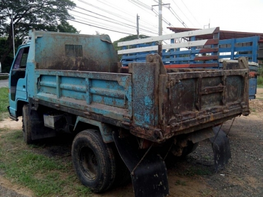 ขายรถดั้ม ISUZU NKR110แรง เครื่องดี แคชซีสวย กระบะดั้มดี ยางดี ภายในสวย เอกสารพร้อมโอน สนใจโทร 090-8588220คุณนะ