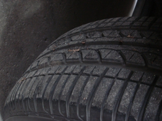 ขายล้อแม็ก enkei แท้japanขอบ14x6off38 4รู100พร้อมยางบริสโตนดอกหนาๆใส่ใช้อยูในรถtoyota paseo