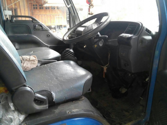 รถอีซูซุ 6 ล้อ รั้ว ( ไม่ดั้ม ) NKR 100 แรงม้า. ปี 48 สนใจติืดต่อ 081 - 6079515 รถอีซูซุ 6 ล้อ รั้ว ( ไม่ดั้ม ) NKR 100 แรงม้า. ปี 48 สนใจติืดต่อ 081 - 6079515