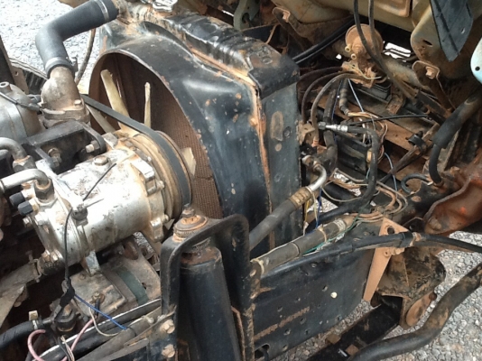 (ขายแล้วค่ะ เสี่ยขจรศักดิ์ จ.สมุทปราการ)หกล้อดั้ม  NKR 3 คิว  88 แรงม้า  เดิมทั้งคัน  (รถห้างแท้) เล่มพร้อมโอน