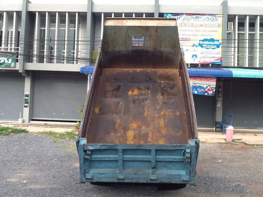 (ขายแล้วค่ะ เสี่ยขจรศักดิ์ จ.สมุทปราการ)หกล้อดั้ม  NKR 3 คิว  88 แรงม้า  เดิมทั้งคัน  (รถห้างแท้) เล่มพร้อมโอน