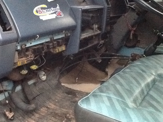 (ขายแล้วค่ะ เสี่ยขจรศักดิ์ จ.สมุทปราการ)หกล้อดั้ม  NKR 3 คิว  88 แรงม้า  เดิมทั้งคัน  (รถห้างแท้) เล่มพร้อมโอน