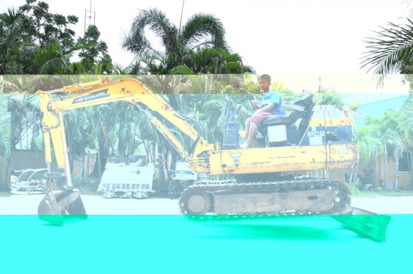 ขายแบคโฮ komatsu pc20-6 สวยเดิมจากญี่ปุ่นยังไม่เคยใช้ในไทย 219,000เท่านั้น!!!