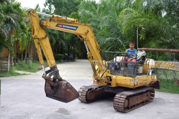 ขายแบคโฮ komatsu pc20-6 สวยเดิมจากญี่ปุ่นยังไม่เคยใช้ในไทย 219,000เท่านั้น!!!