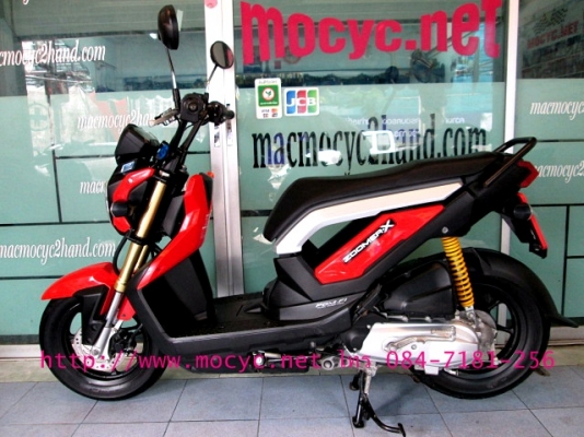 ZOOMER สีแดง รถเดือน ต.ค. ปี 2556 ไมล์ 8 พันโล ของแถม 3 รายการ 39900