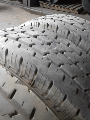 195R14   BRIDGESTONE LEO 677  มีชุด 4 เส้น  โทร.081-427-3941