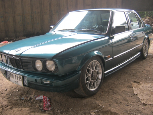 ขายบีเอ็ม E30สีสวย แบบแนวๆ เครื่องtoyota4Aขับหลังแมค16แอร์เย็น39000