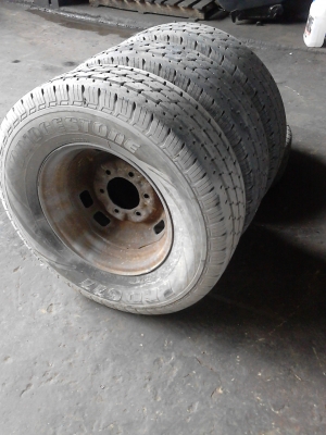 195R14 กะทะล้อพร้อมยางBRIDGESTONE LEO 677  ชุด 4 ล้อ  โทร.081-427-3941