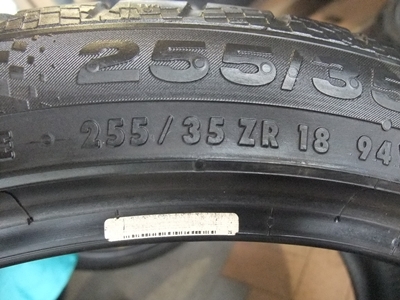ยาง continental 255/35/18 ปี11