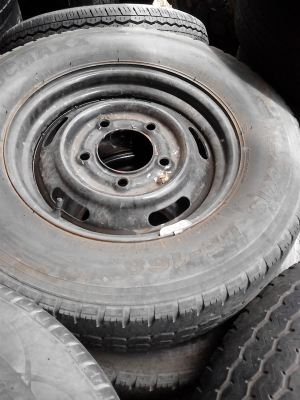 กะทะล้อพร้อมยาง 215/75R16  TRUCK MAXX MAXXIS UE-168 TEL.081-427-3941