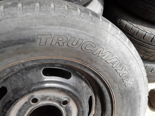 กะทะล้อพร้อมยาง 215/75R16  TRUCK MAXX MAXXIS UE-168 TEL.081-427-3941