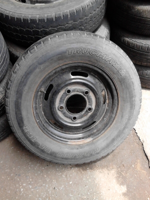 กะทะล้อพร้อมยาง 215/75R16  TRUCK MAXX MAXXIS UE-168 TEL.081-427-3941