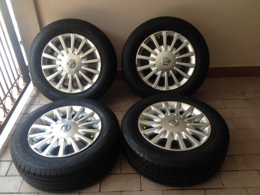 เเม็ก NISSAN เทียน่า230JM พร้อมยางGOODYEAR205 65 16ปี13สภาพใหม่ๆ