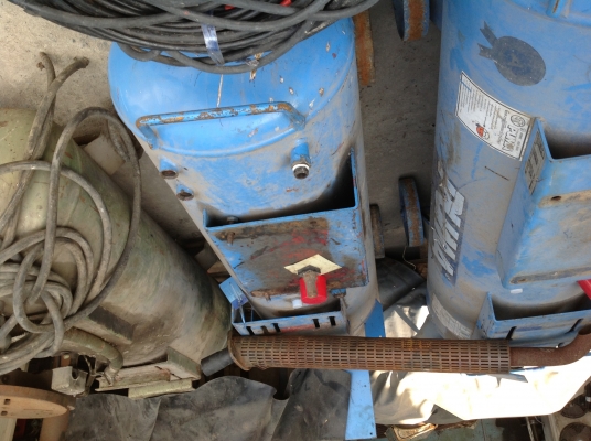 ขายปั้มลมและถังพลาสติก