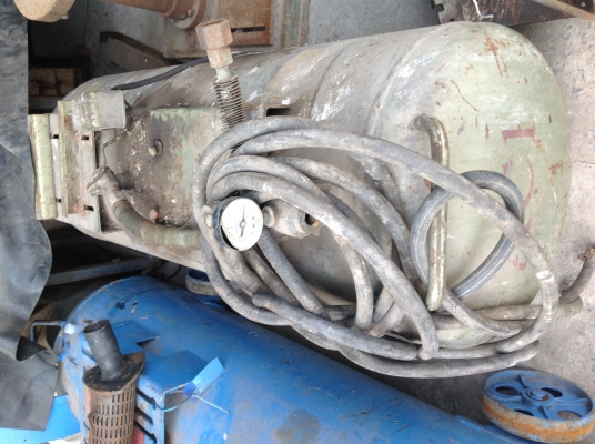 ขายปั้มลมและถังพลาสติก ขายปั้มลมและถังพลาสติก