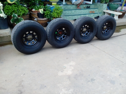 ขายยางYokohama at/s ขนาด 265/65/17พร้อมล้อRock  สภาพสวยๆ