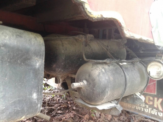 10ล้อล่อง 1เพลา isuzu JCM วางหัวร็อกกี้ เครื่องเดิม คัทซีเดิม คัทซีสวยมีสนิมนิดหน่อย รถพร้อมใช้งาน ราคาต่อรองได้ เอกสารพร้อม 087-2976734