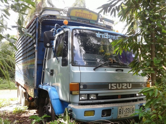 10ล้อล่อง 1เพลา isuzu JCM วางหัวร็อกกี้ เครื่องเดิม คัทซีเดิม คัทซีสวยมีสนิมนิดหน่อย รถพร้อมใช้งาน ราคาต่อรองได้ เอกสารพร้อม 087-2976734