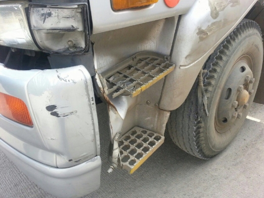 รถนิตสัน 10 ล้อ หัวลาก 320 แรงม้า. ปี 47 สนใจติดต่อ 081 - 6079515 รถนิตสัน 10 ล้อ หัวลาก 320 แรงม้า. ปี 47 สนใจติดต่อ 081 - 6079515