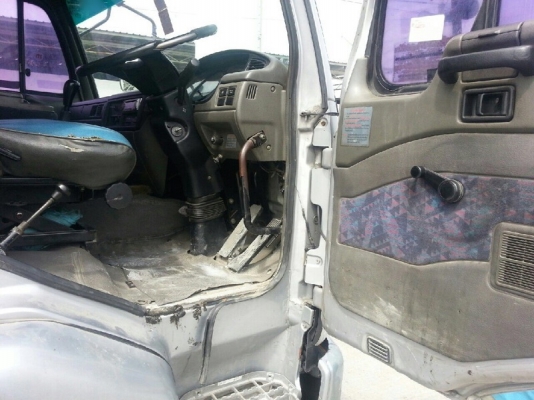 รถนิตสัน 10 ล้อ หัวลาก 320 แรงม้า. ปี 47 สนใจติดต่อ 081 - 6079515 รถนิตสัน 10 ล้อ หัวลาก 320 แรงม้า. ปี 47 สนใจติดต่อ 081 - 6079515