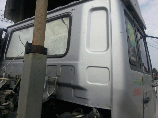 รถนิตสัน 10 ล้อ หัวลาก 320 แรงม้า. ปี 47 สนใจติดต่อ 081 - 6079515 รถนิตสัน 10 ล้อ หัวลาก 320 แรงม้า. ปี 47 สนใจติดต่อ 081 - 6079515