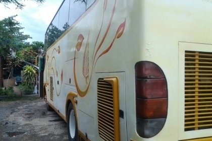 รถบัส HINO VIPชั้นครึ่ง32ที่นั่งแอร์ห้องน้ำ เครื่องHO7Dเทอร์โบ(เครื่่องท้าย)