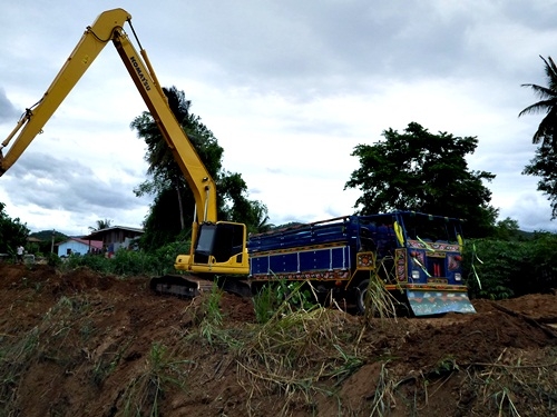 ขอบคุณ   truck2handครับ ส่งแล้วครับ กำแพงเพชร ไทรทอง