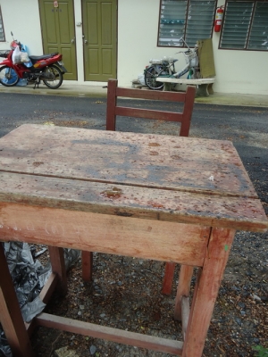 โต๊ะ+เก้าอี้นักเรียน โต๊ะ+เก้าอี้นักเรียน