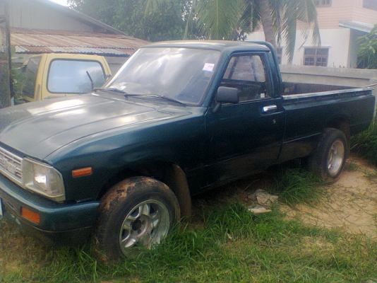 โตโยต้าม้ากระโดด LN40