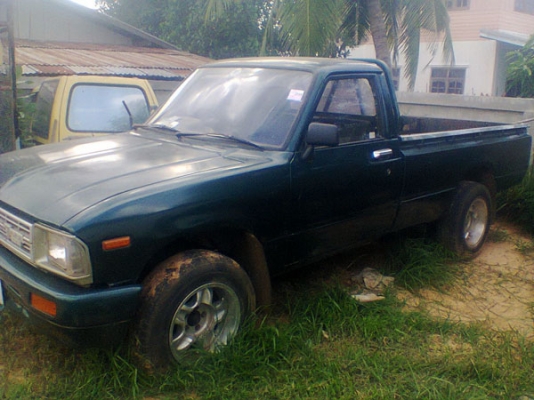 โตโยต้าม้ากระโดด LN40