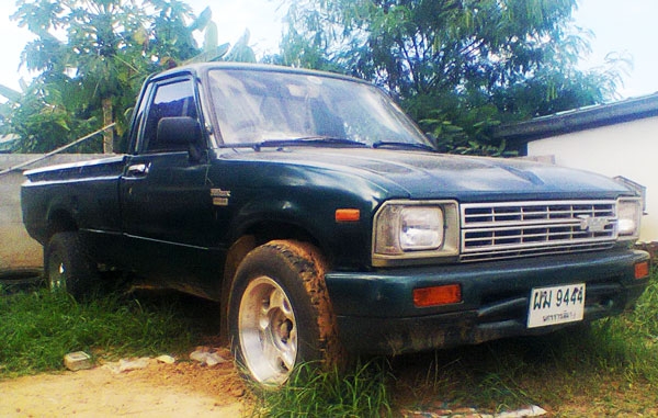 โตโยต้าม้ากระโดด LN40