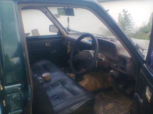 โตโยต้าม้ากระโดด LN40