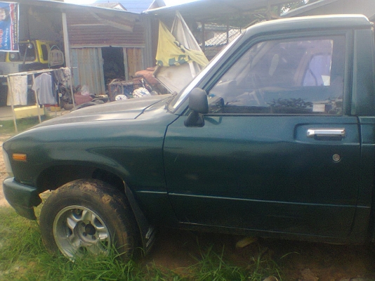 โตโยต้าม้ากระโดด LN40