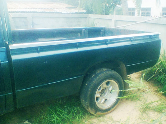 โตโยต้าม้ากระโดด LN40