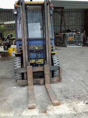 ขายรถโฟล์คลิฟท์ KOMATSU 2.5 ตัน