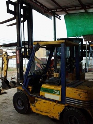 ขายรถโฟล์คลิฟท์ KOMATSU 2.5 ตัน