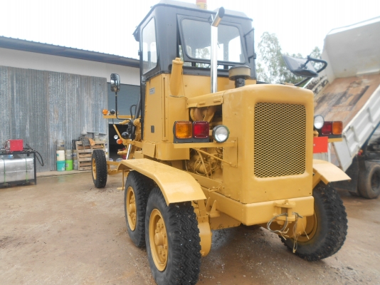 ขายโคมัสสุ รุ่น GD 31