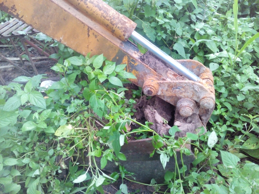 ขายรถแบคโฮเล็กKOMATSU pc-02 รุ่น 1  เทียบเท่าpc -20ราคาถูกด่วนใครมาก่อนได้ก่อน