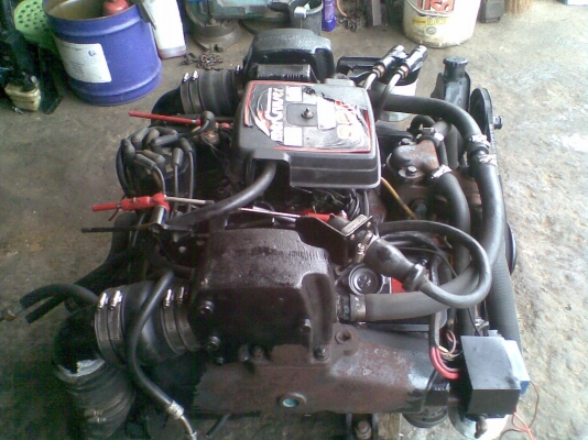 ขายเครื่องเรือ v8 (เครื่องติดได้ เดินนิ่งมาก)