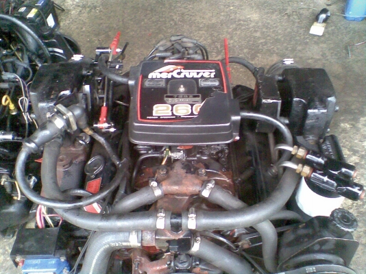 ขายเครื่องเรือ v8 (เครื่องติดได้ เดินนิ่งมาก)