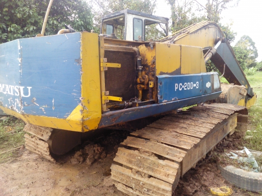 ขายรถแบคโฮ KOMATSU pc200-3ตามสภาพราคาถูกด่วน