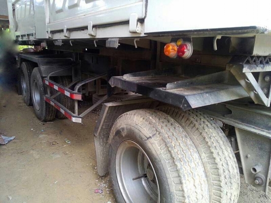 ขายหาง สามมิต 3 เพลา. ปี 54. สนใจติดต่อ 081 - 6079515 ขายหาง สามมิต 3 เพลา. ปี 54. สนใจติดต่อ 081 - 6079515