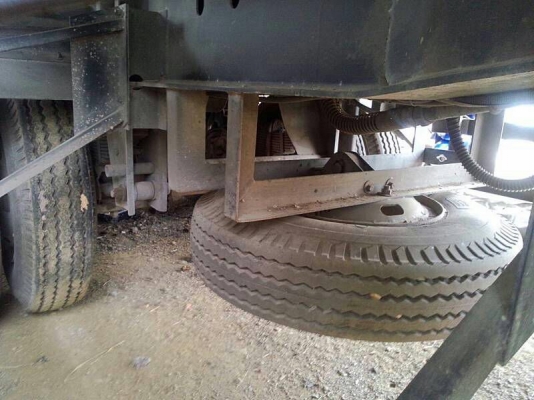 ขายหาง สามมิต 3 เพลา. ปี 54. สนใจติดต่อ 081 - 6079515 ขายหาง สามมิต 3 เพลา. ปี 54. สนใจติดต่อ 081 - 6079515