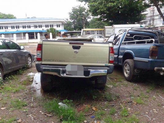 ซากนิสสันเครื่องZDI 3000 รื้อขายอะไหลทุกชิ้น