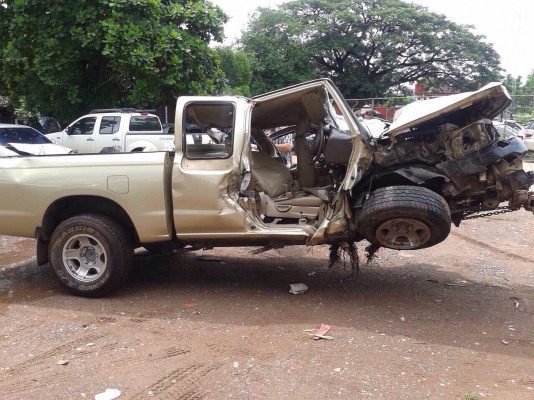 ซากนิสสันเครื่องZDI 3000 รื้อขายอะไหลทุกชิ้น