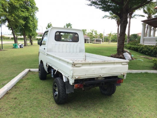 s110p 4x4 มีสโล ยกดั้ม ยกสูง3นิ้ว ทำสี พ่นกันสนิมแล้ว มีชุดลาก เทเลอร์ ครบชุด