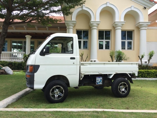 s110p 4x4 มีสโล ยกดั้ม ยกสูง3นิ้ว ทำสี พ่นกันสนิมแล้ว มีชุดลาก เทเลอร์ ครบชุด