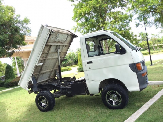 s110p 4x4 มีสโล ยกดั้ม ยกสูง3นิ้ว ทำสี พ่นกันสนิมแล้ว มีชุดลาก เทเลอร์ ครบชุด