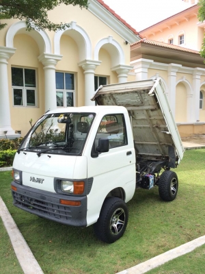 s110p 4x4 มีสโล ยกดั้ม ยกสูง3นิ้ว ทำสี พ่นกันสนิมแล้ว มีชุดลาก เทเลอร์ ครบชุด