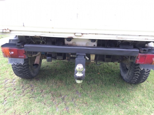 s110p 4x4 มีสโล ยกดั้ม ยกสูง3นิ้ว ทำสี พ่นกันสนิมแล้ว มีชุดลาก เทเลอร์ ครบชุด